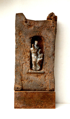 Schwestern, Bronze,Terrakotta,Eisen,2000, 24,5x11x6,5cm